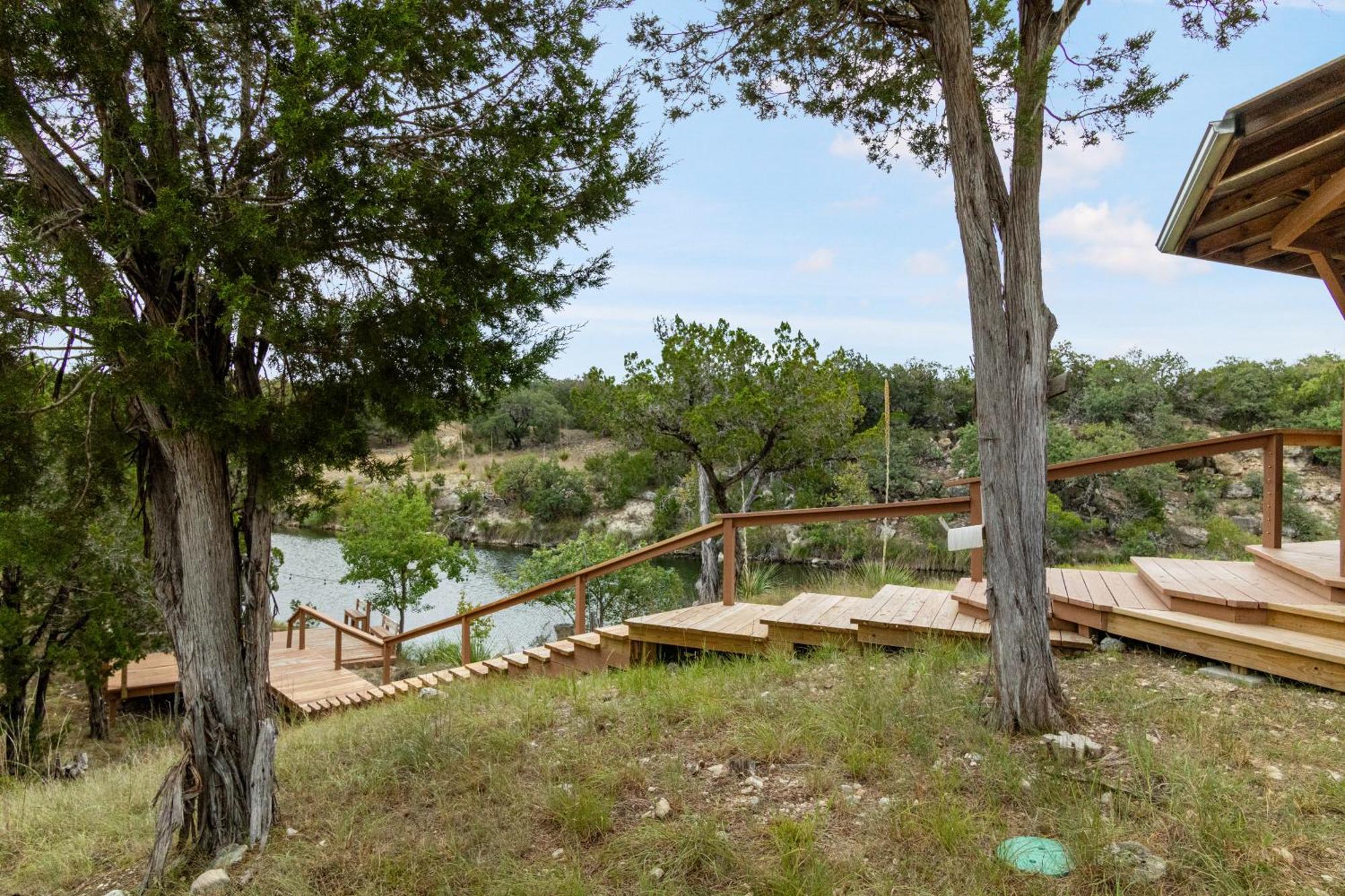 Hondo Creek Hideaway Otel Tarpley Dış mekan fotoğraf